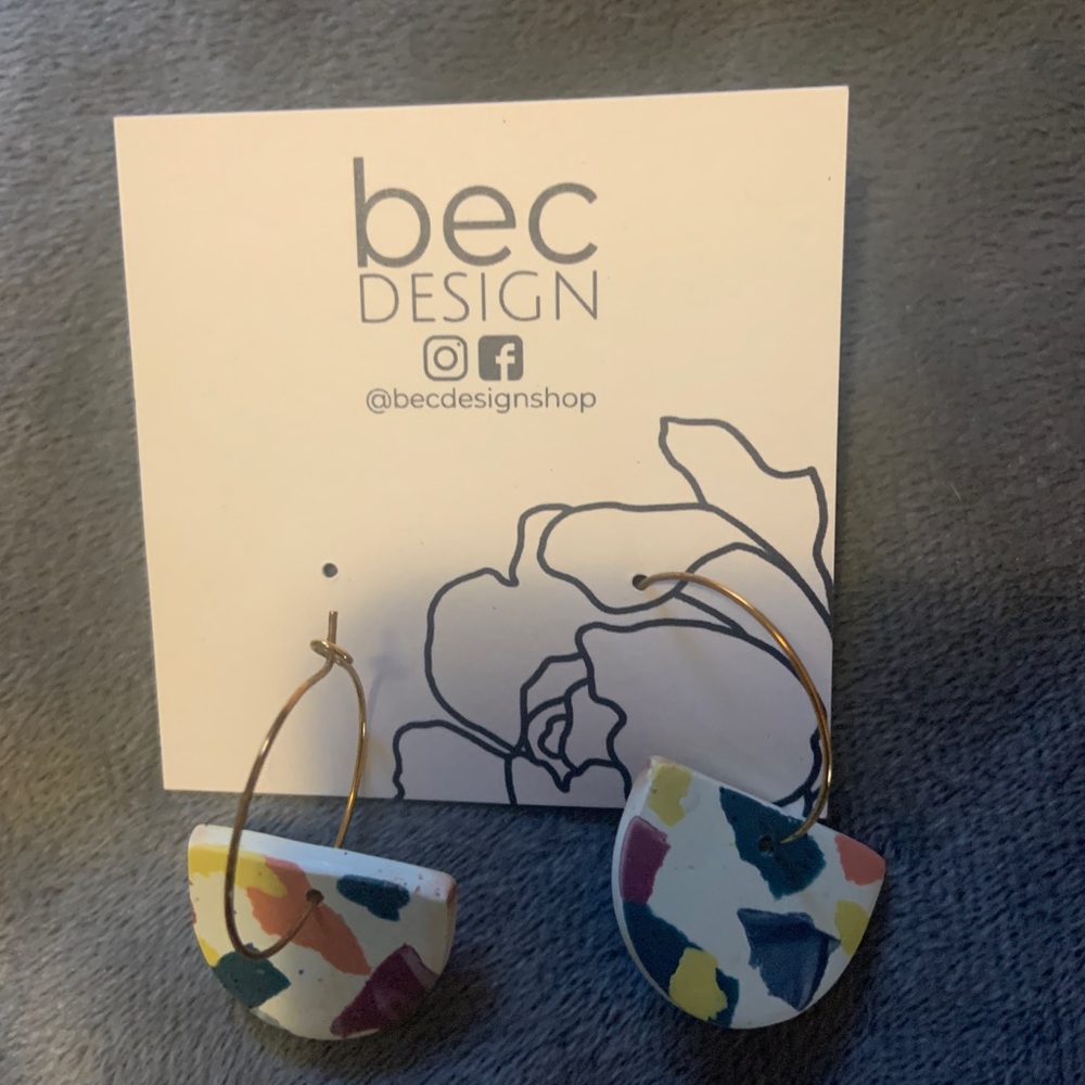 New ⭐️Canadian made earrings
